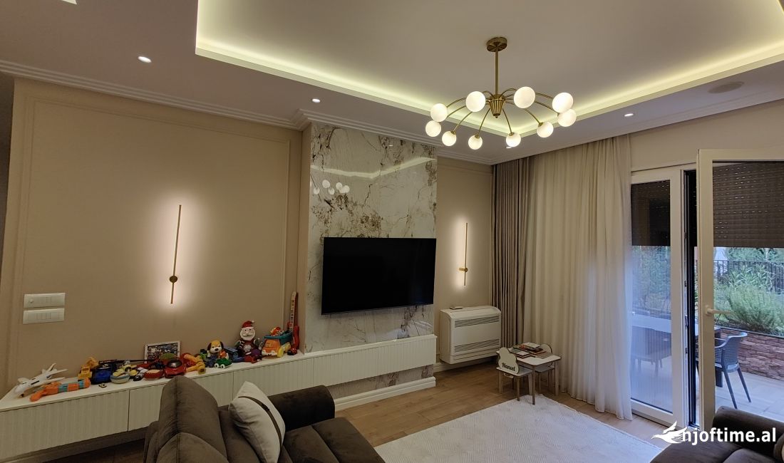 Shtepi ne shitje Apartament ne Tirane, 2+1, Mobilimi E mobiluar, Pagesa 330,000  Euro.