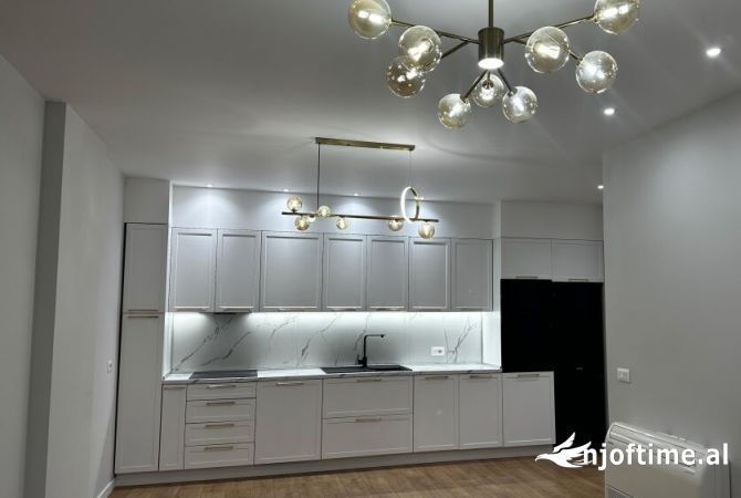 apartament 3+1 me qira ne Porcelan