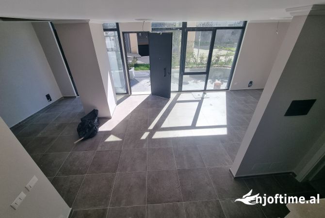 Shtepi me qera 3+1 ne Tirane - 800 Euro