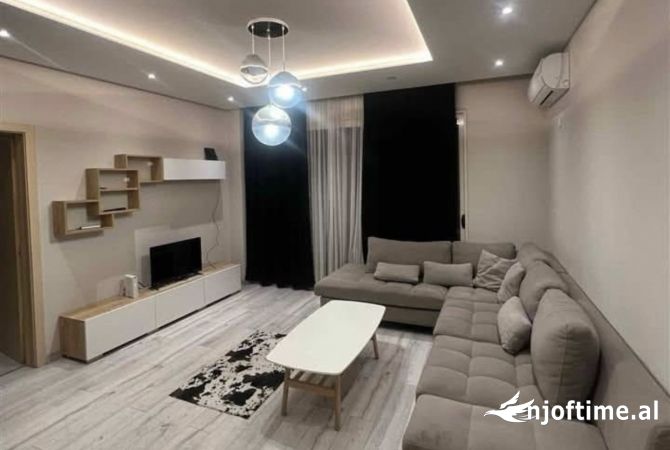 Shtepi me qera 2+1 ne Tirane - 50,000 Leke