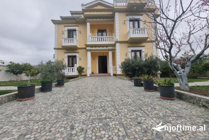 Shtepi me qera 5+1 ne Tirane - 1,800 Euro
