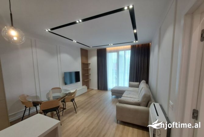 Shtepi me qera 2+1 ne Tirane - 2,000 Euro