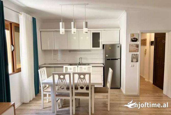 Shtepi me qera 1+1 ne Tirane - 450 Euro