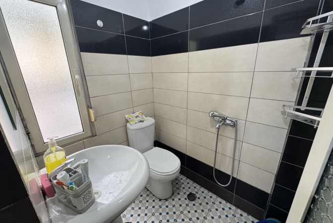 Shtepi me qera Garsoniere ne Tirane - 330 Euro