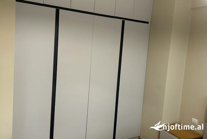 Shtepi me qera Apartament ne Tirane, 1+1, Mobilimi E mobiluar, Pagesa 500  Euro.