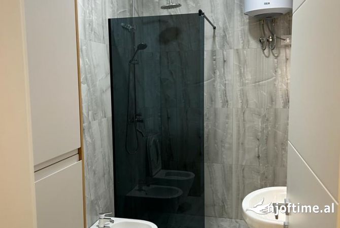 Shtepi me qera Apartament ne Tirane, 1+1, Mobilimi E mobiluar, Pagesa 500  Euro.