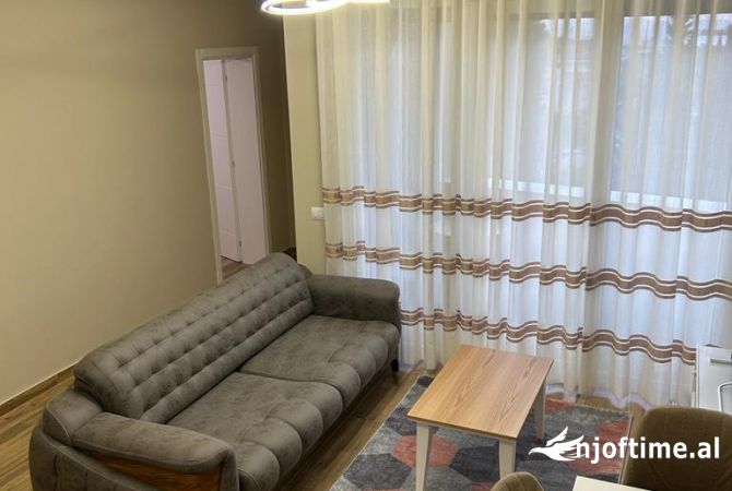 Shtepi me qera Apartament ne Tirane, 1+1, Mobilimi E mobiluar, Pagesa 500  Euro.