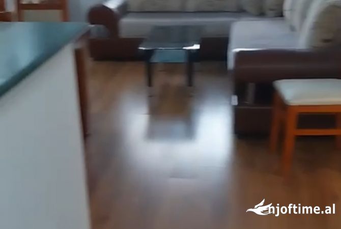 Shtepi me qera 2+1 ne Tirane - 40,300 Leke