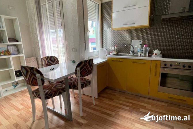 Shtepi me qera 1+1 ne Tirane - 400 Euro