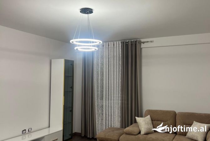 Shtepi me qera 2+1 ne Tirane - 758 Euro