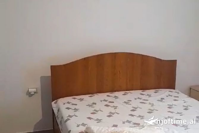 Shtepi me qera 2+1 ne Tirane - 40,000 Leke