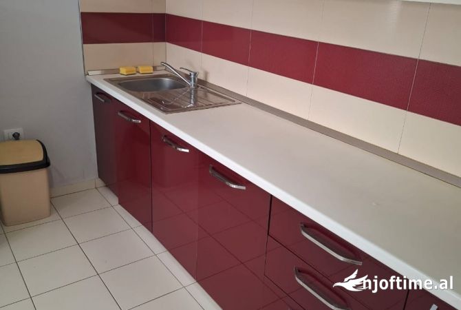 Shtepi me qera 1+1 ne Tirane - 40,120 Leke