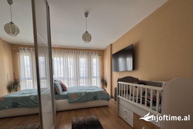 Shtepi me qera 2+1 ne Tirane - 621 Euro