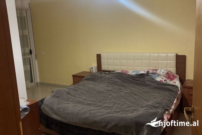 Shtepi me qera 2+1 ne Tirane - 40,100 Leke