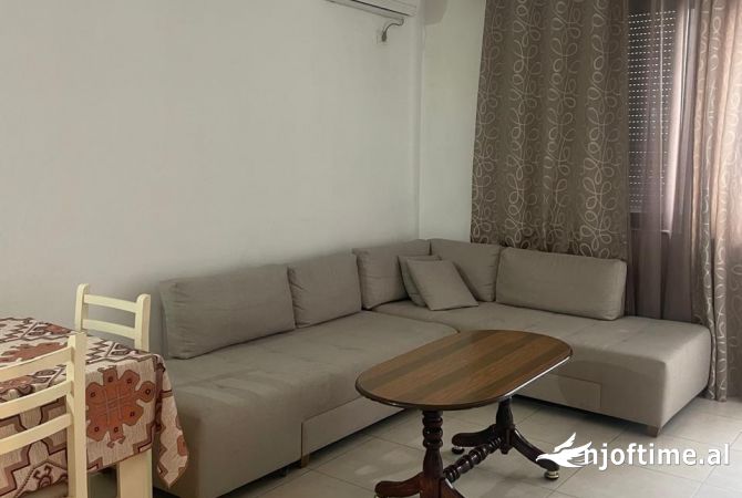 Shtepi me qera 1+1 ne Tirane - 40,000 Leke