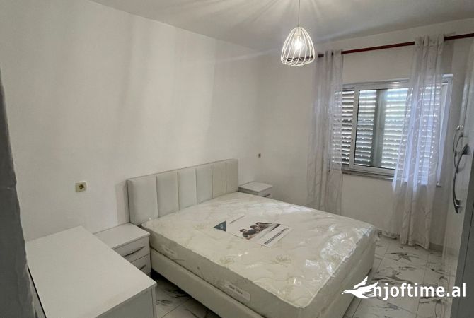 Shtepi me qera 1+1 ne Tirane - 38,111 Leke