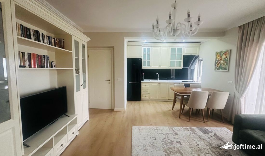 Shtepi me qera Apartament ne Tirane, 2+1, Mobilimi E mobiluar, Pagesa 751  Euro.