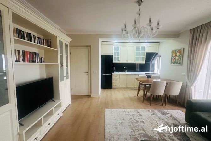 Shtepi me qera 2+1 ne Tirane - 751 Euro