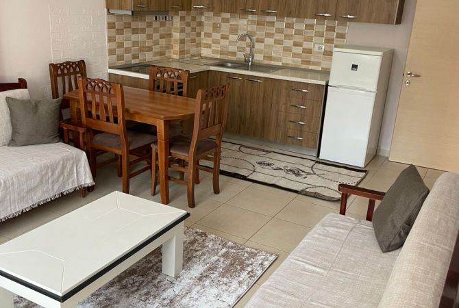 Shtepi me qera 1+1 ne Tirane - 38,000 Leke