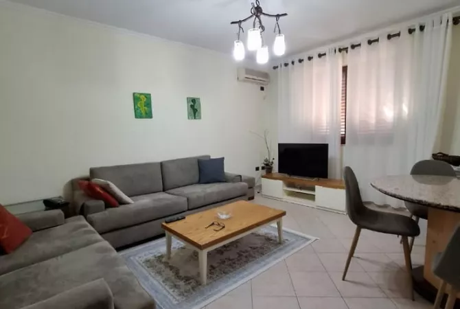 Shtepi me qera 2+1 ne Tirane - 60,000 Leke
