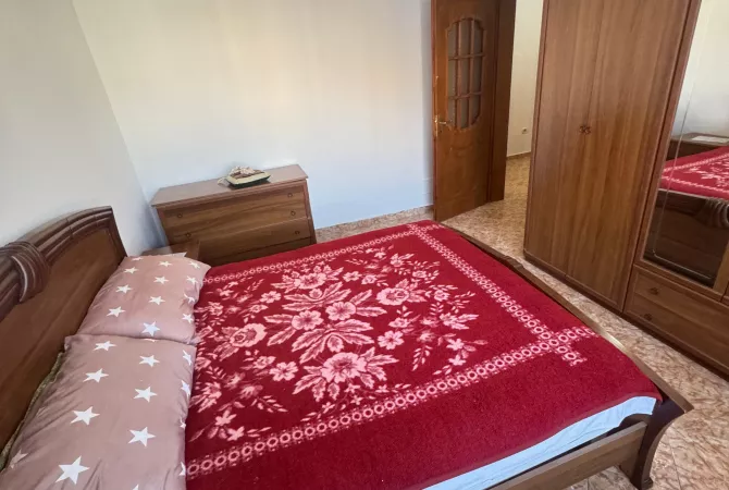 Shtepi me qera 1+1 ne Tirane - 35,090 Leke