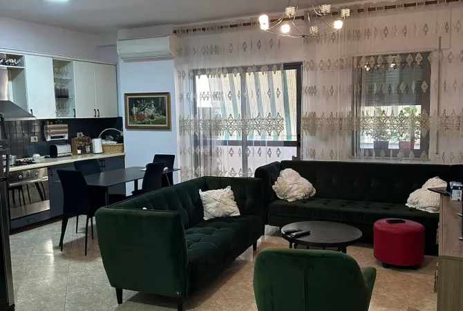Shtepi me qera 2+1 ne Tirane - 750 Euro