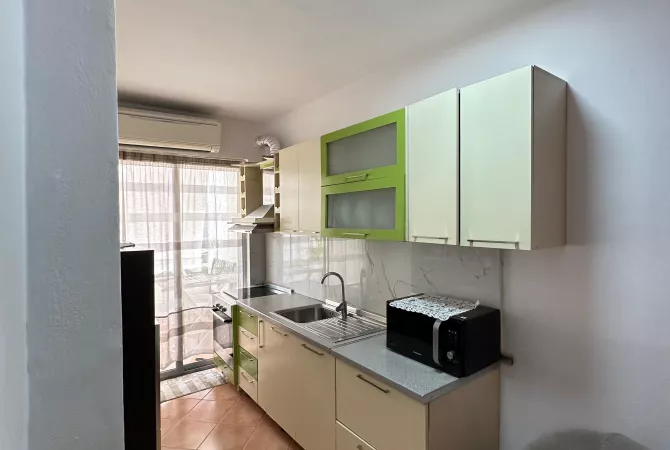 Shtepi me qera 2+1 ne Tirane - 350 Euro