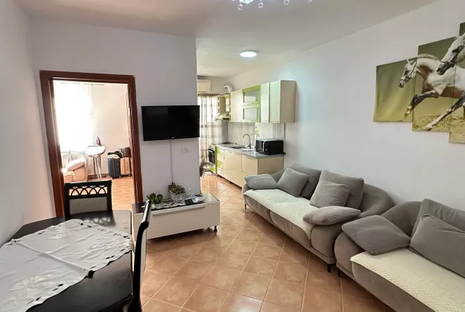 Shtepi me qera 2+1 ne Tirane - 350 Euro