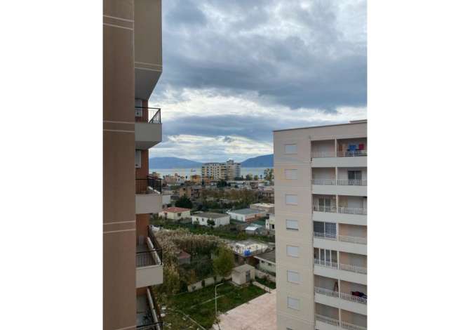 Shtepi ne shitje Apartament ne Vlore, 2+1, Mobilimi Bosh, pa mobiluar, Pagesa 147,900  Euro.