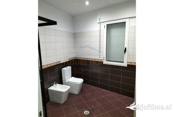 Shtepi ne shitje 4+1 ne Vlore - 154,356 Euro
