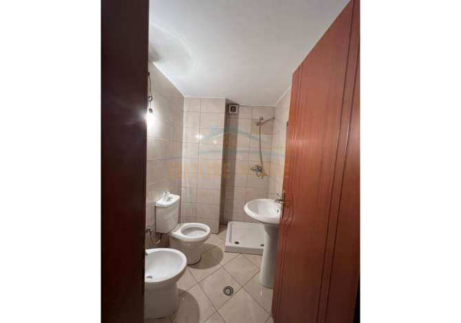 Shtepi ne shitje Apartament ne Vlore, Garsoniere, Mobilimi E mobiluar, Pagesa 75,000  Euro.