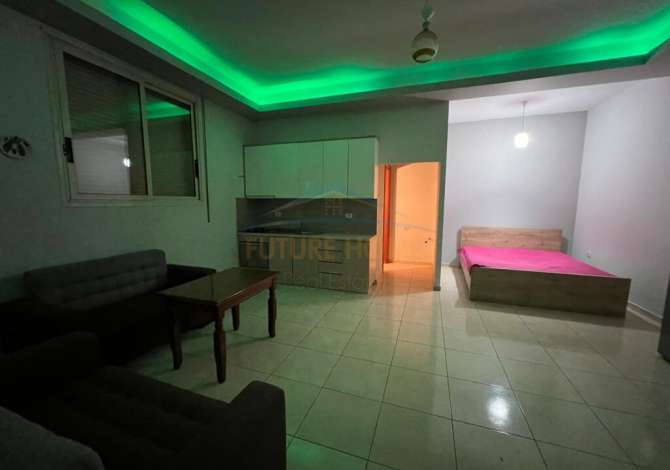 Shtepi ne shitje Apartament ne Vlore, Garsoniere, Mobilimi E mobiluar, Pagesa 75,000  Euro.