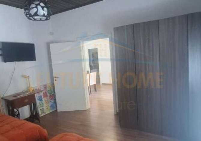 Shtepi ne shitje Shtepi Private ne Vlore, 3+1, Mobilimi E mobiluar, Pagesa 150,000  Euro.