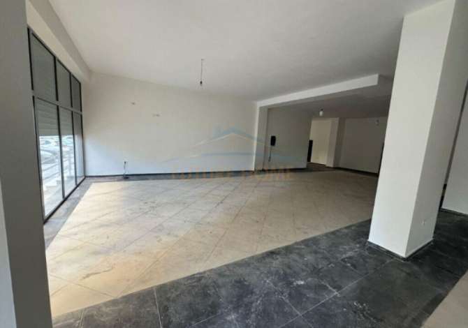 Ambient biznesi me qera 1+1 ne Vlore - 3,000 Euro