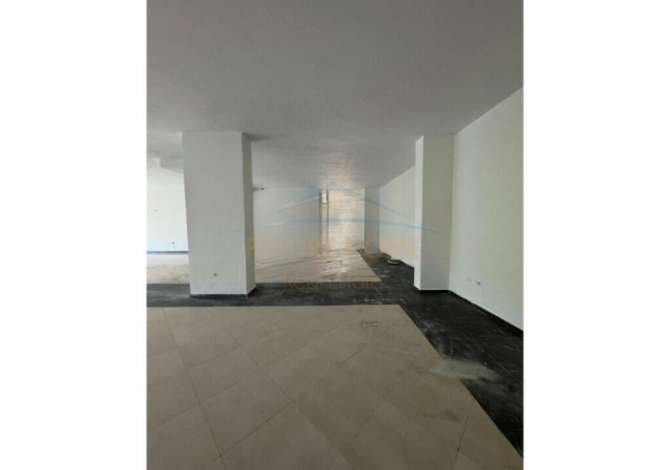 Qera, Ambient Biznesi, Lungomare, Vlore.RV41579 