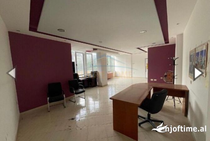 Shitje,  Ambient Biznesi,  100 M larg Spitali Rajonal, Vlore RV44679