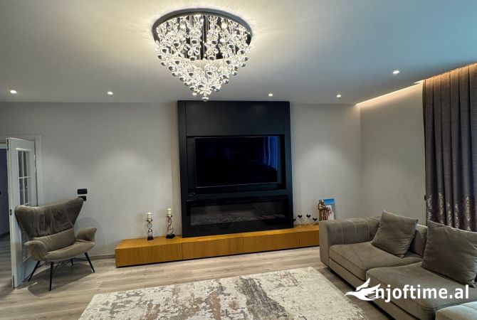 Shtepi ne shitje 3+1 ne Vlore - 612,000 Euro