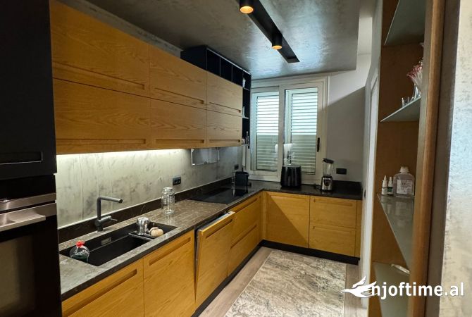 Shtepi ne shitje 3+1 ne Vlore - 612,000 Euro