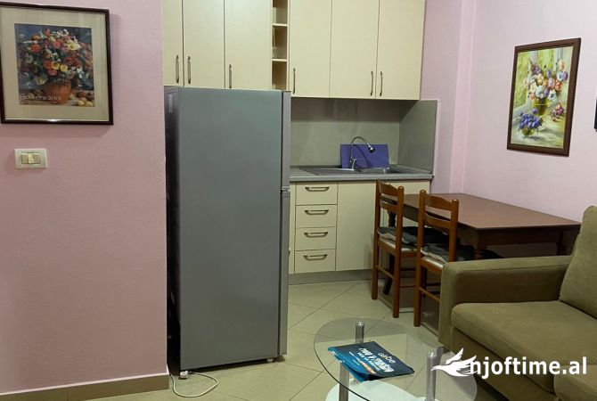 Shtepi me qera Apartament ne Vlore, 1+1, Mobilimi E mobiluar, Pagesa 250  Euro.