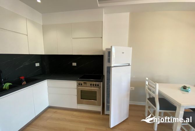 Shtepi me qera 1+1 ne Vlore - 400 Euro
