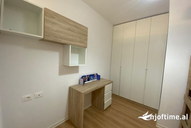 Shtepi me qera Apartament ne Vlore, 1+1, Mobilimi E mobiluar, Pagesa 400  Euro.