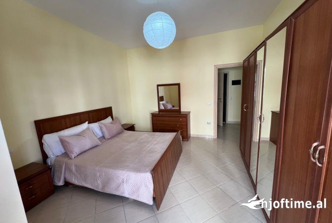 Shtepi ne shitje Apartament ne Vlore, 1+1, Mobilimi E mobiluar, Pagesa 85,000  Euro.
