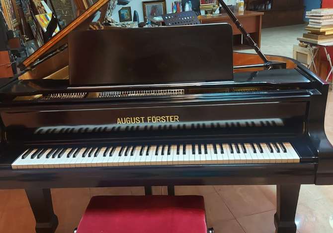 Different articles  in Tirana - 10,000 Euro