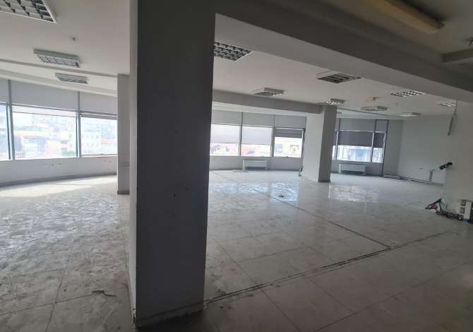 Ambient biznesi me qera 3+1 ne Tirane - 5,000 Euro