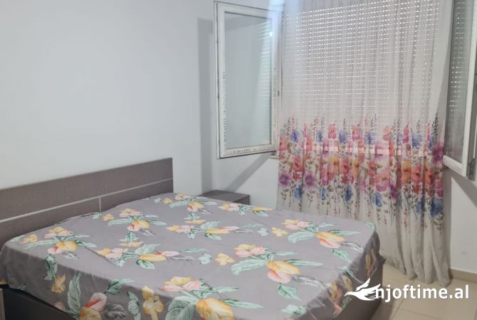 Shtepi me qera 1+1 ne Tirane - 52,000 Leke