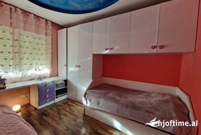Mobilje dhe Elektroshtepiake  ne Tirane - 300 Euro