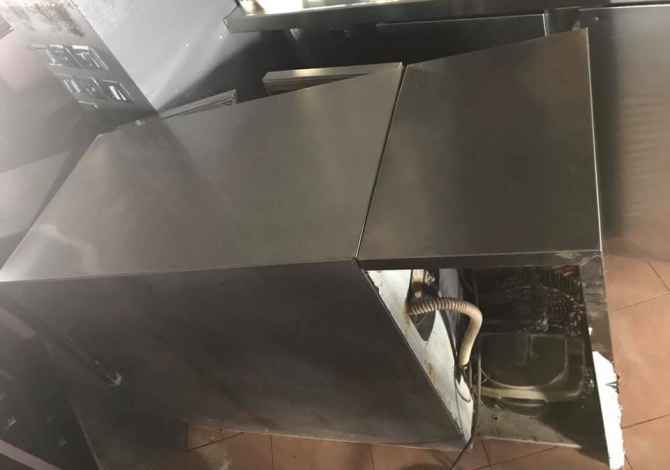 Shiten Frigorifer Banak per Bar ose Restorant 