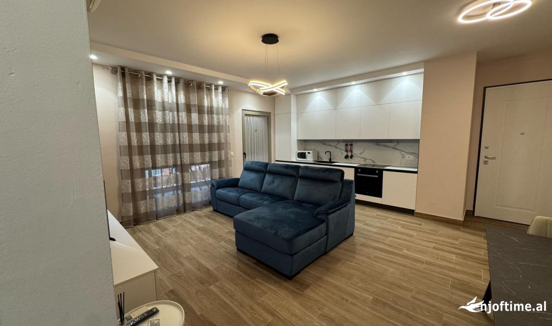 Shtepi me qera Apartament ne Tirane, 1+1, Mobilimi E mobiluar, Pagesa 750  Euro.