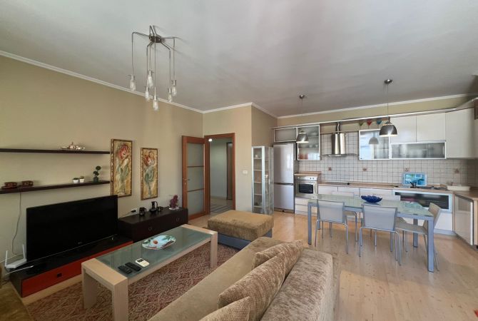 Shtepi me qera 2+1 ne Tirane - 650 Euro