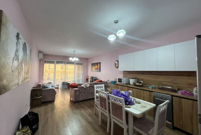 Shtepi me qera 2+1 ne Tirane - 600 Euro